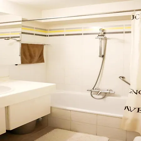 In With Stunning Sea Views